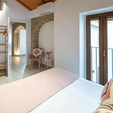 Your Perfect Base For Exploring * Cordoba